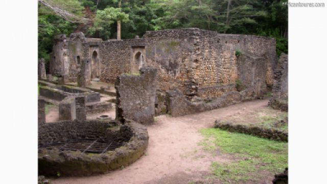  Gede ruins,  remains of a mosque<sup>1</sup>