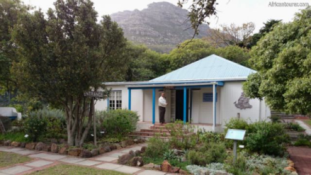  Hout Bay museum of Western Cape as seen from the front <sup>1</sup>