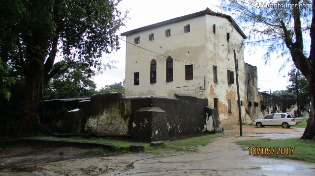  The Old fort of Bagamoyo, view from the outside
