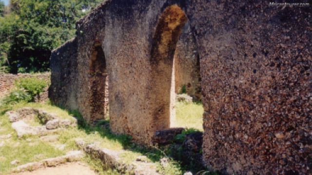  Takwa ruins of Lamu archipelago,  remains of a building <sup>1</sup>